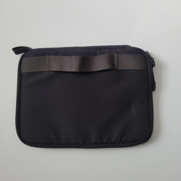 Patagonia Padded mini iPad book case. - Picture 4 of 9
